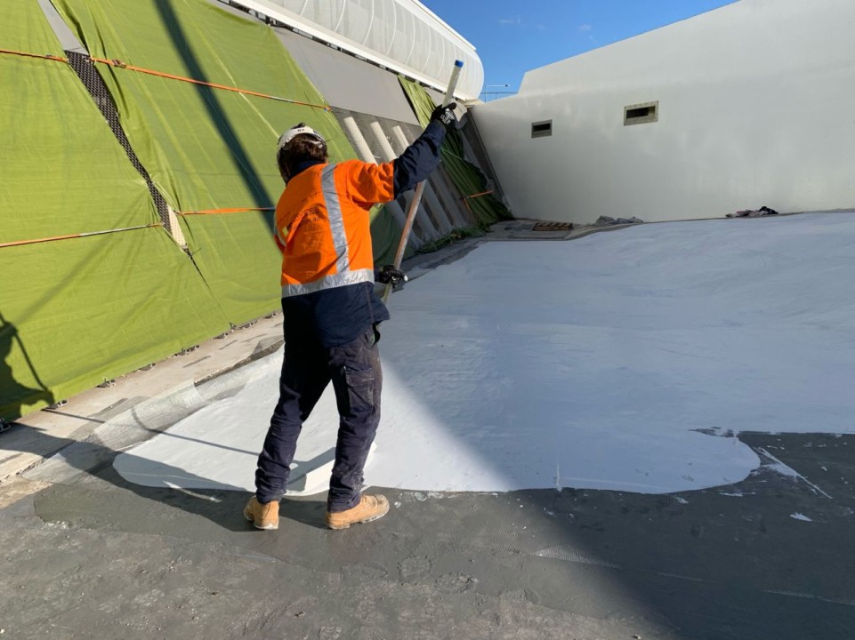 عزل اسطح و عزل مباني و عزل جدران و عزل فوف البلاط وعزل الاسطح المبلطه